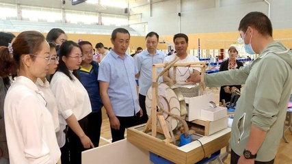 巧手妙思 創(chuàng)新領(lǐng)航——我區(qū)第十屆中小學(xué)優(yōu)秀自制教具展評活動暨新材料技術(shù)推廣服務(wù)紀實